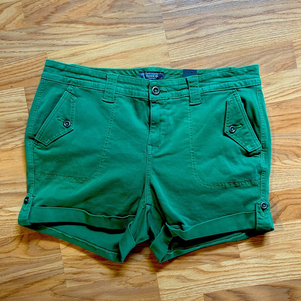 Torrid short